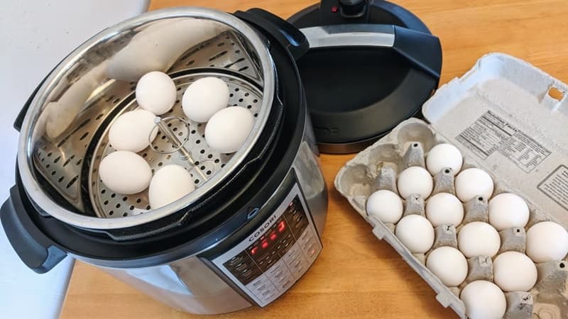 Dùng nồi áp suất để nấu trứng lòng đào