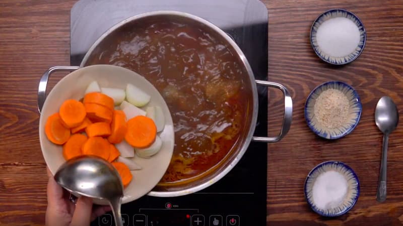 cach-nau-bo-kho-tai-nha