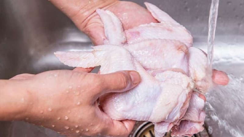 Rửa cánh gà